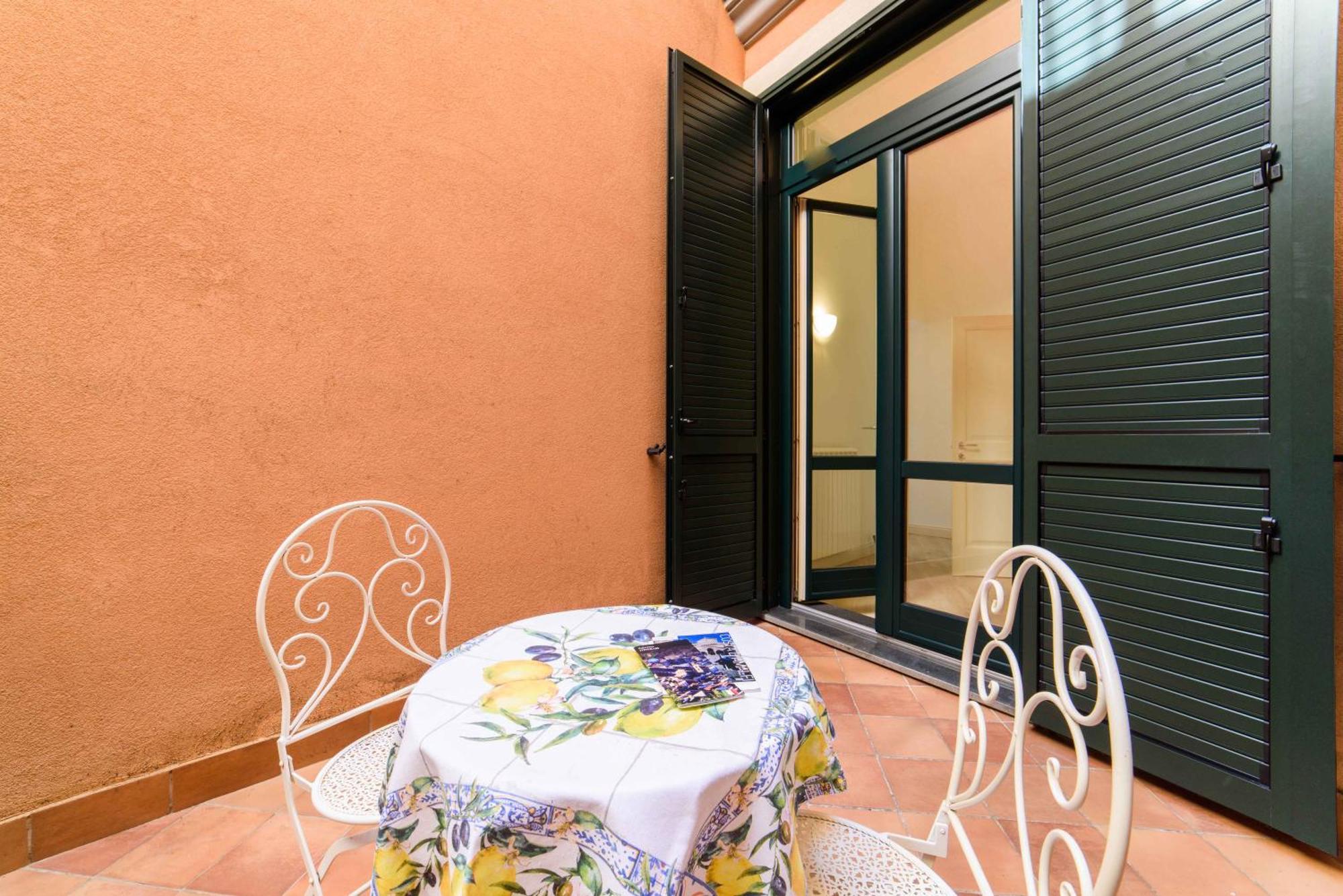 One&One Bed and Breakfast Salerno Esterno foto